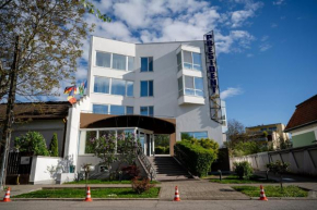 Hotel President By TimHotels